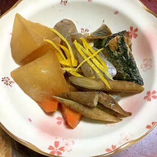 身欠きにしんと大根とごぼうの煮物。